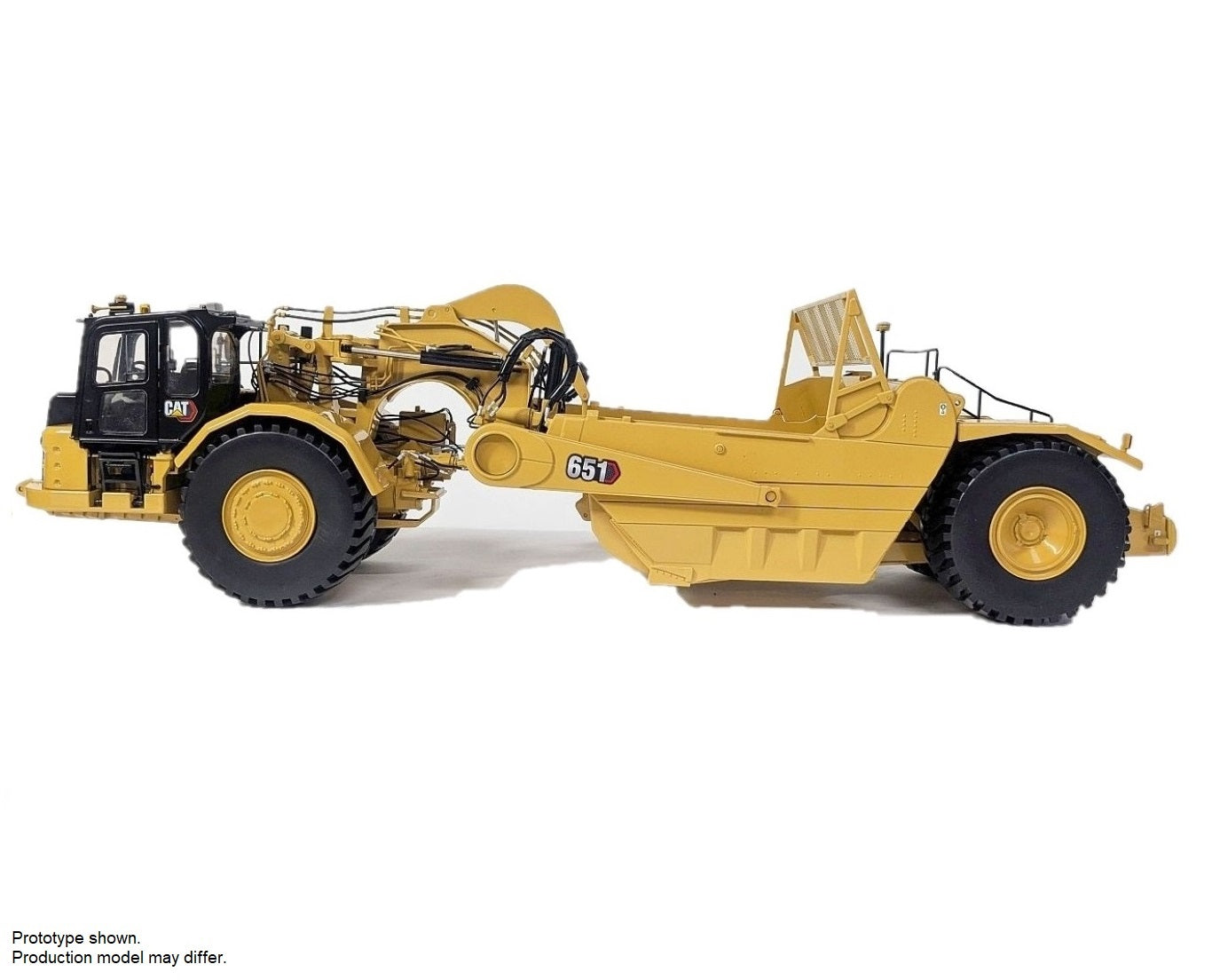 CAT 651 Wheel Tractor Scraper. 1:24 scale