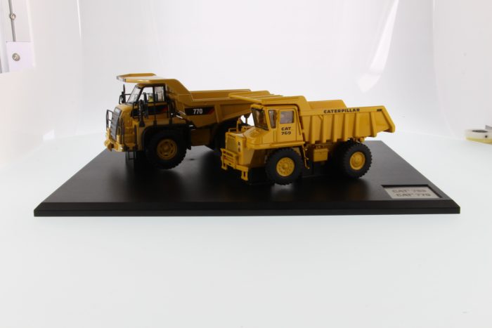 CAT 769 & 770 OFF HIGHWAY TRUCK EVOLUTION SET. Scale 1:50
