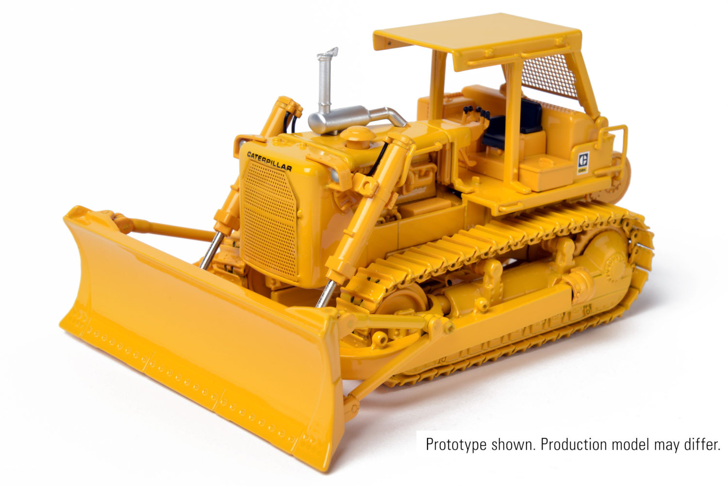 CAT D8K Dozer with A-Blade 1:48 scale