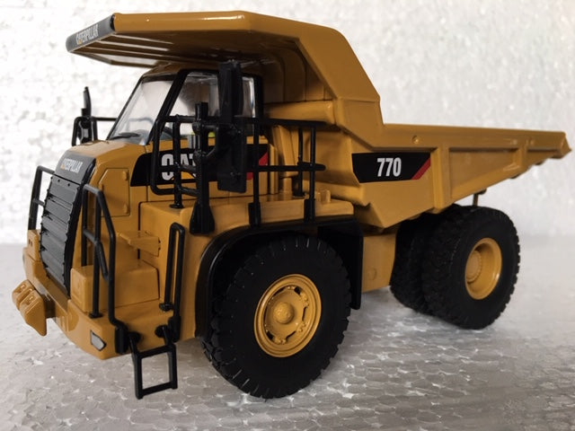 CAT 770 OFF HIGHWAY TRUCK. Scale 1:50