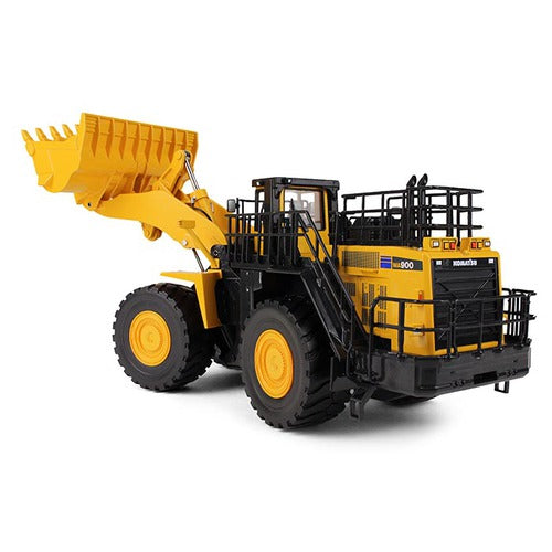 KOMATSU WA900-3. Scale 1:50