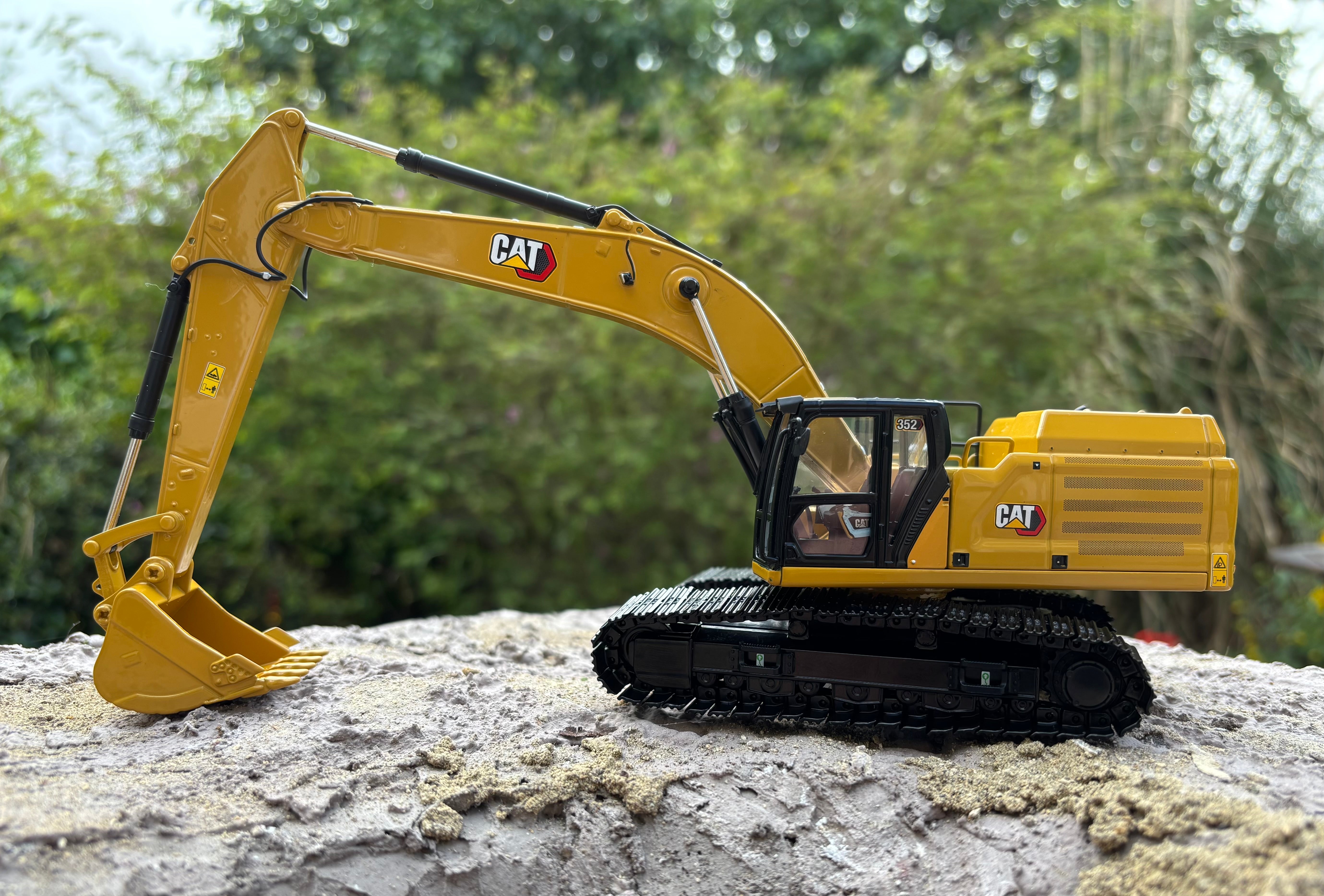 CAT 352 Next Generation Excavator. 1:50 scale