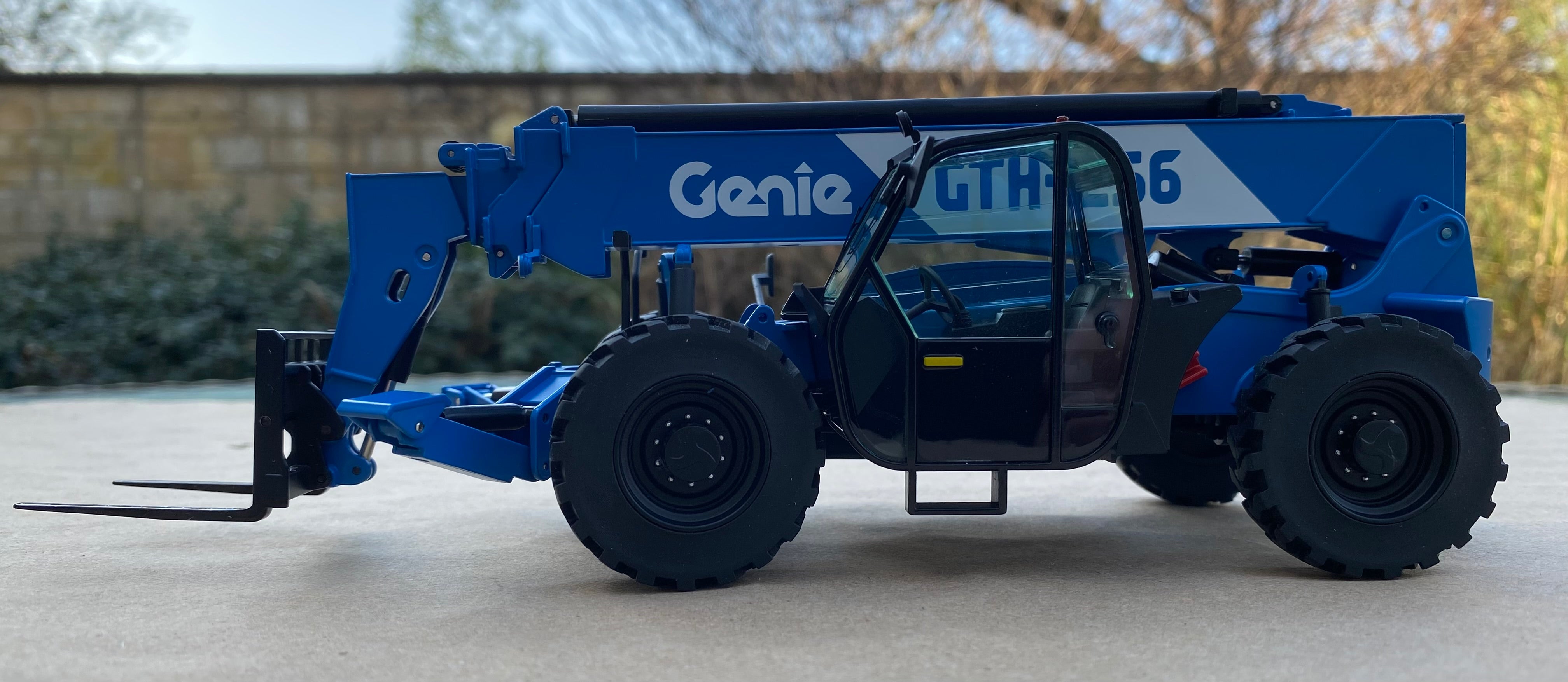 GENIE GTH-1256 Telehandler. 1:32 scale.