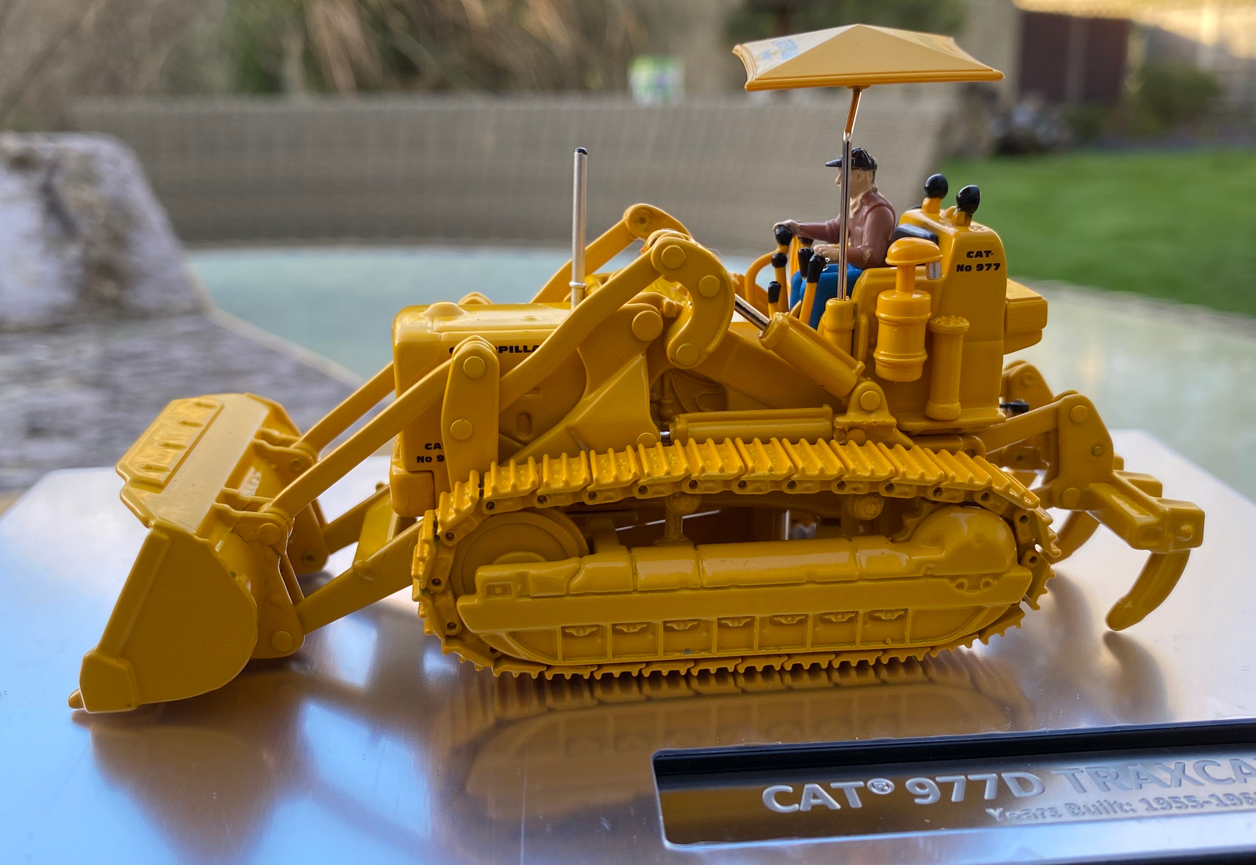 CAT 977D Traxcavator. 1:50 scale.
