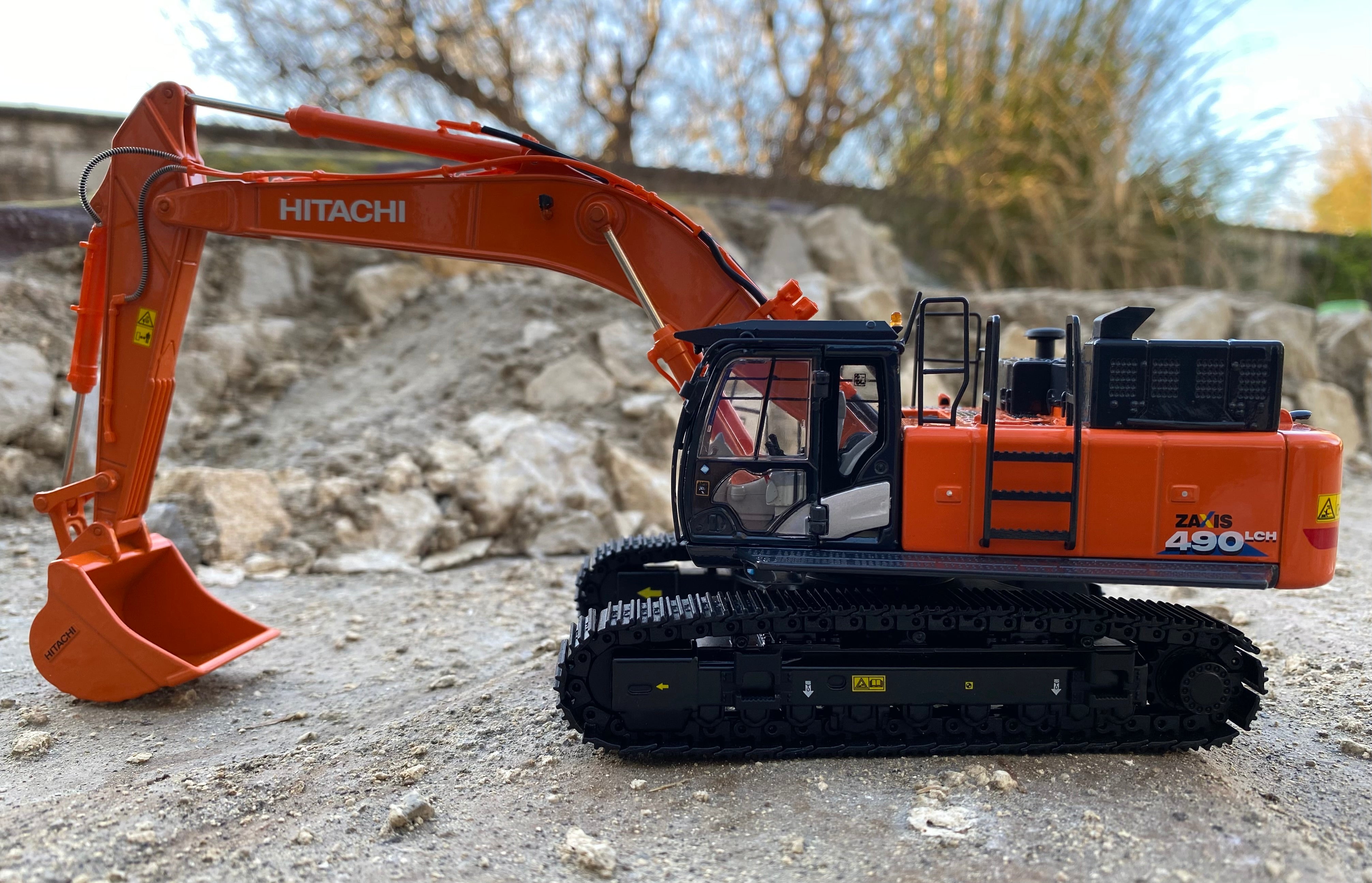 HITACHI ZX490LCH-6 Excavator. Scale 1:50
