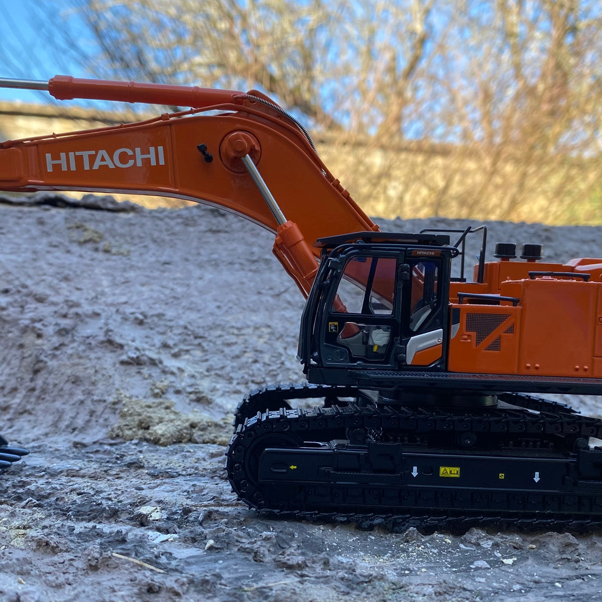 HITACHI ZX890LCH-7 EXCAVATOR. Scale 1:50