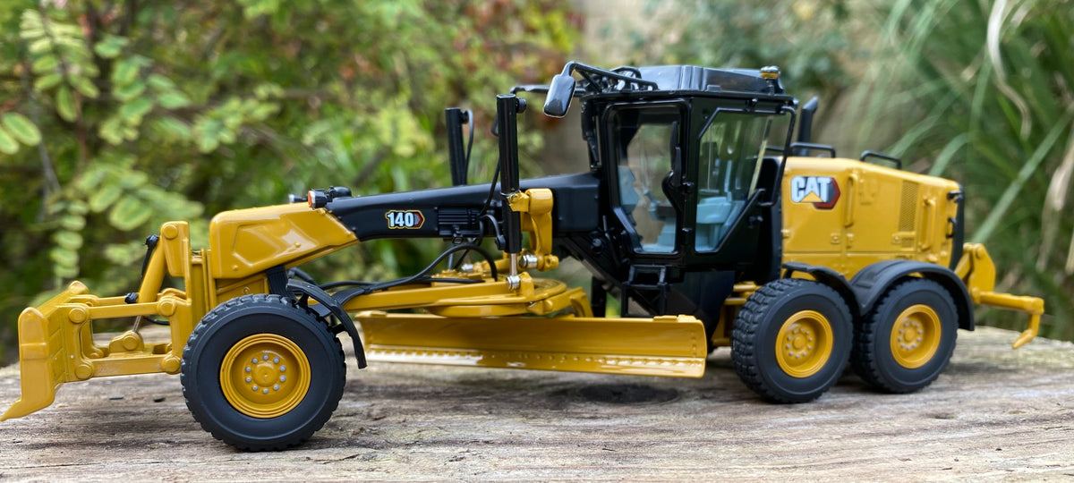 CAT 140 JOY Motor Grader. 1:50 scale.