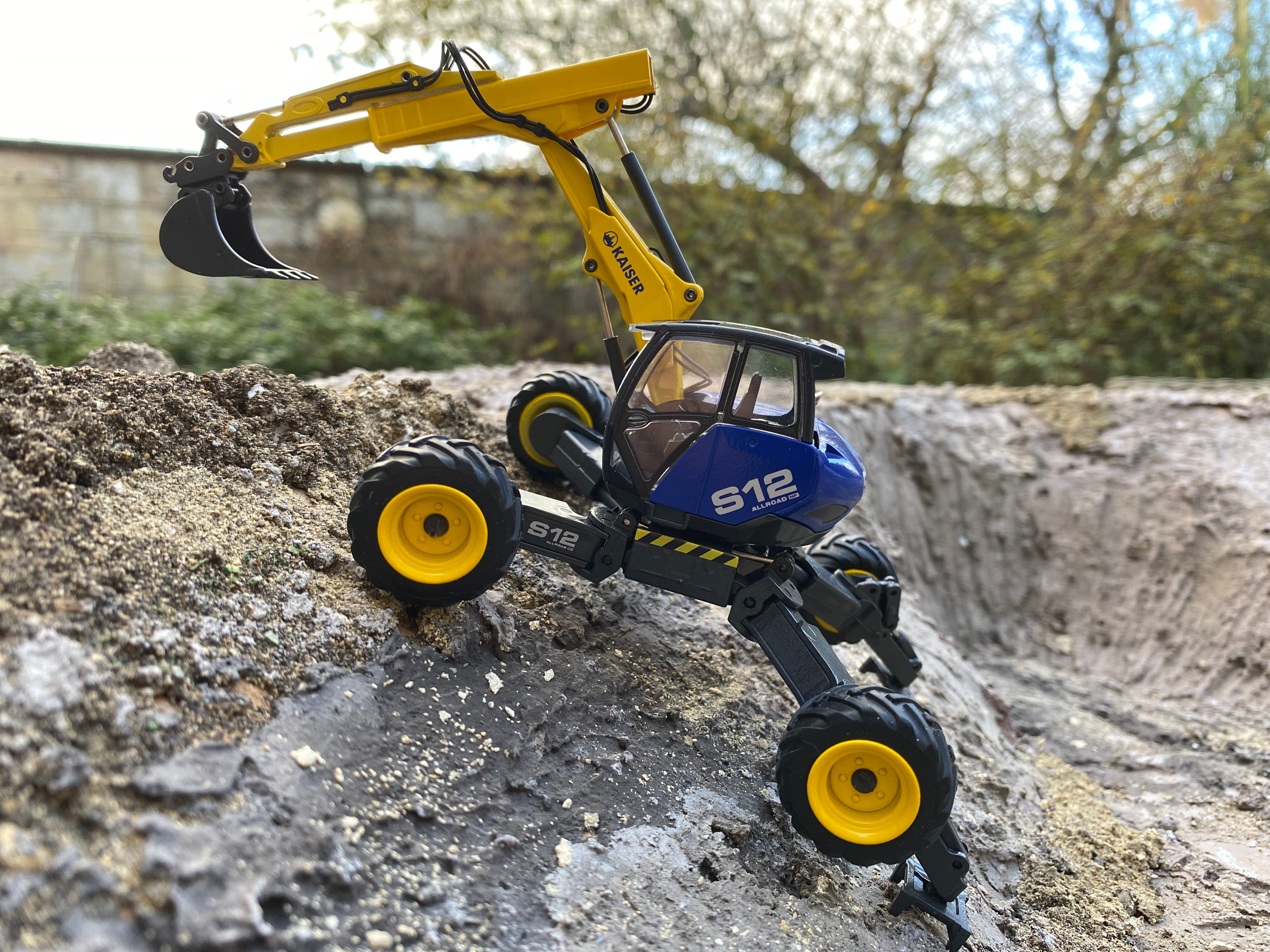 KAISER S12 Allroad Excavator. 1:50 scale