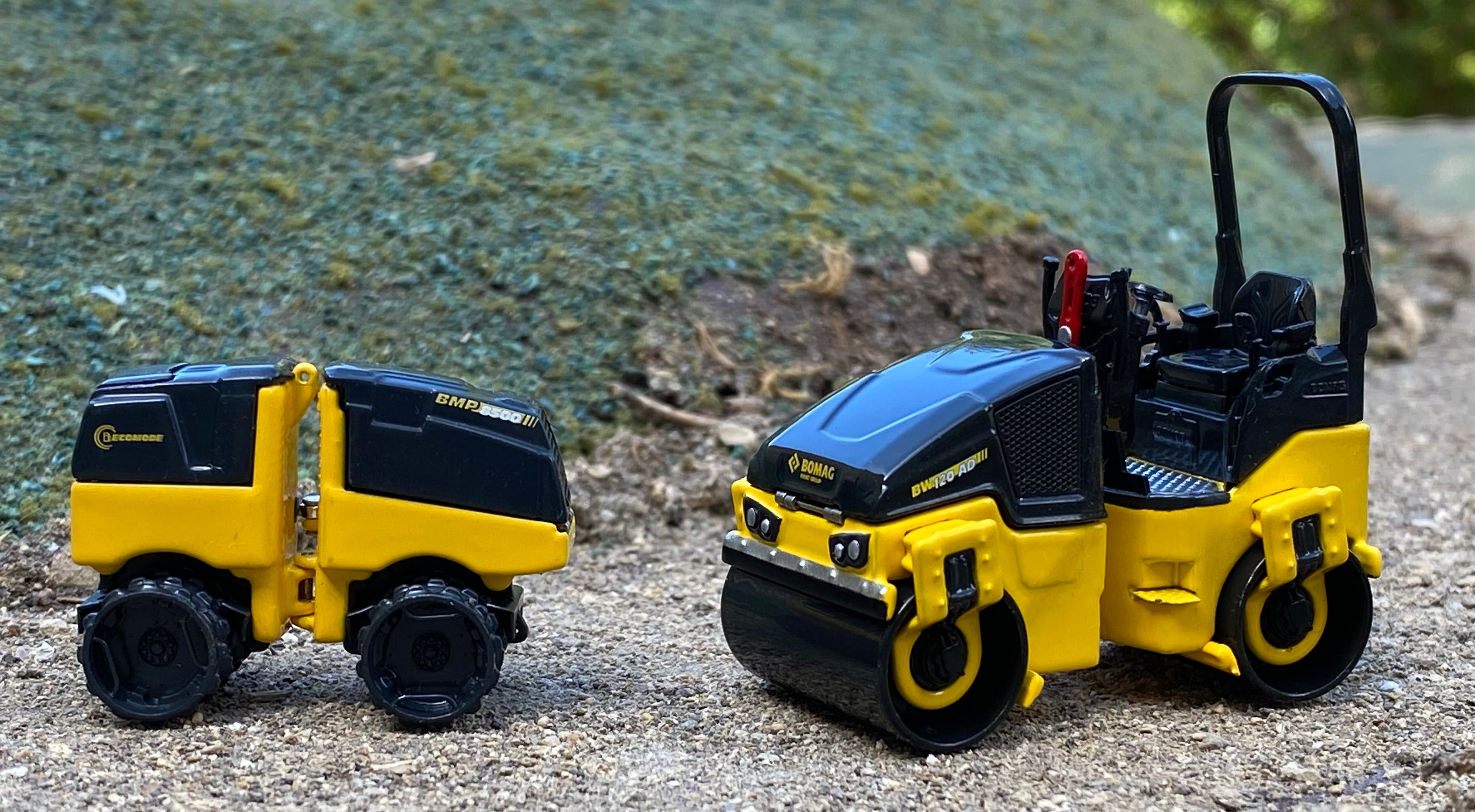 BOMAG BW 120 AD-5 Tandem roller & BMP 8500 Multi purpose compactor. 1:50 scale