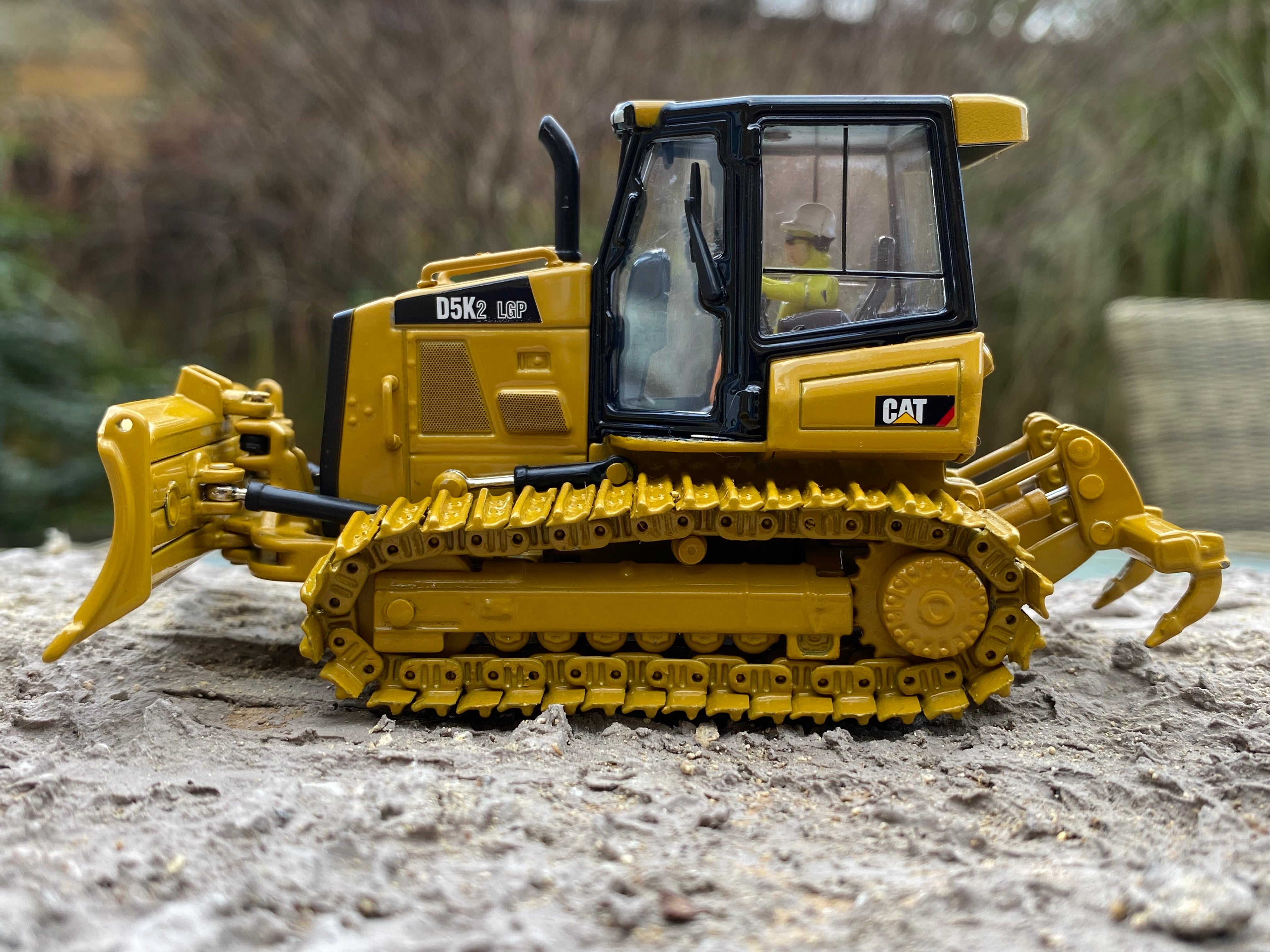 CAT D5K2 LGP Dozer. 1:50 scale