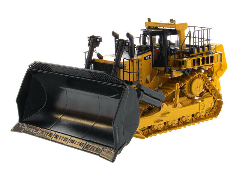 CAT D11 CARRYDOZER. 1:50 scale.