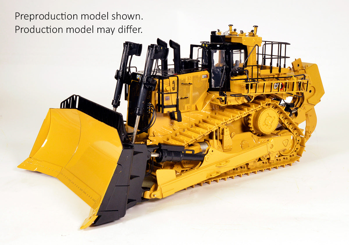 CAT D11. Scale 1:24