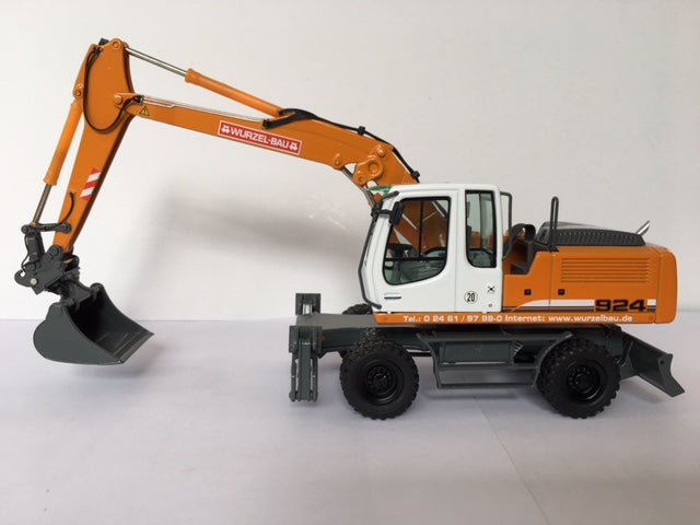 LIEBHERR A924 'WURZEL-BAU' Ltd Edition Hydraulic Excavator. Scale 1:50