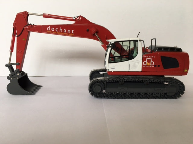 LIEBHERR R936 'DECHANT' EXCAVATOR. Scale 1:50