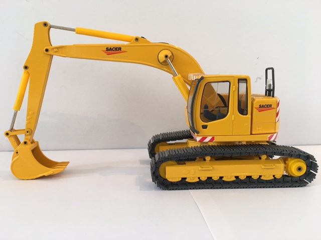 LIEBHERR R924 'SACER' EXCAVATOR. Scale 1:50