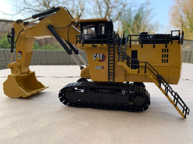 CAT 6060 BH MINING SHOVEL. Scale 1:87