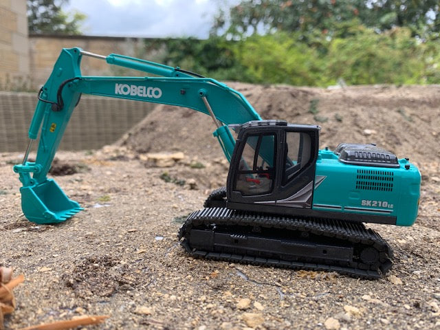 KOBELCO SK210LC-11 HYDRAULIC EXCAVATOR. Scale 1:50