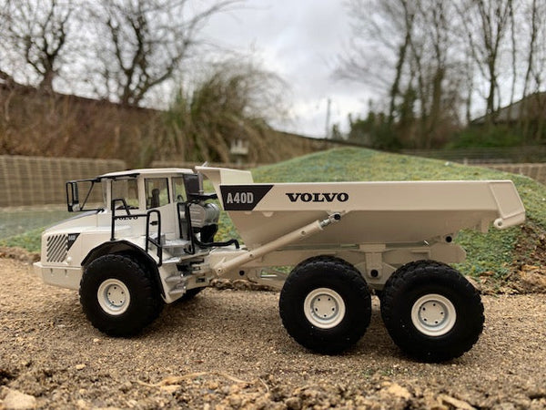 TP FS 19 : Volvo A40 G, pas très agricole, mais sacré bestiole TP FS 19 : Volvo A40 G, pas très agricole, mais sacré bestiole