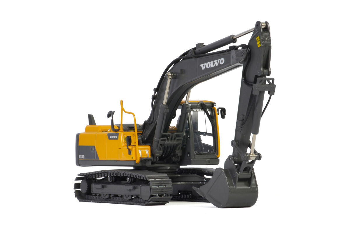 VOLVO EC220D EXCAVATOR. Scale 1:50